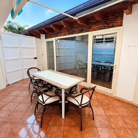 Apartman La Perla Sul Mare 2 *